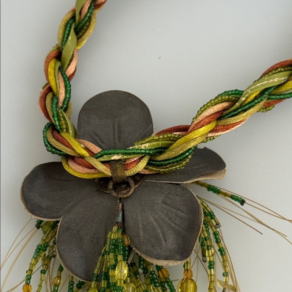 Artisan made in france Green and Gold Beaded Necklace - Picture 9 of 10